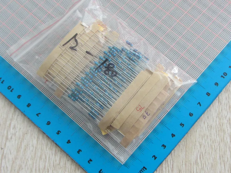 

230pcs/lot High Quality DIP Colored ring 1/4W Resistor kit 12R-180R 23value*10pc 5% Metal Film Resistor pack
