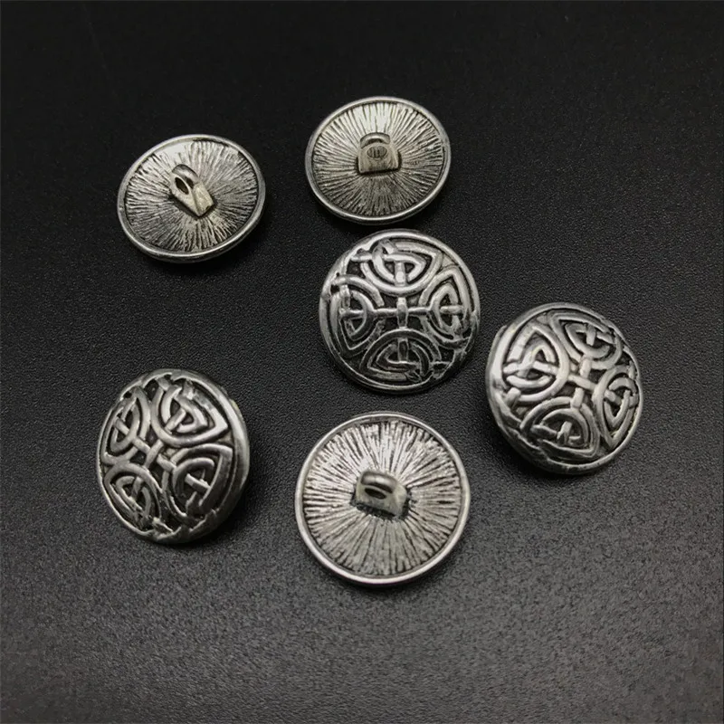 Изысканные высококачественные металлические пуговицы древнее серебро