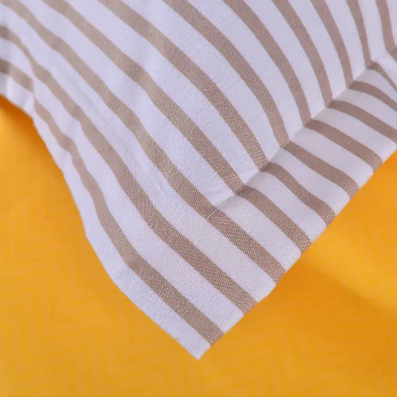 Яркий желтый сплошной цвет + белый с буквенным узором домашний текстиль 4 шт.