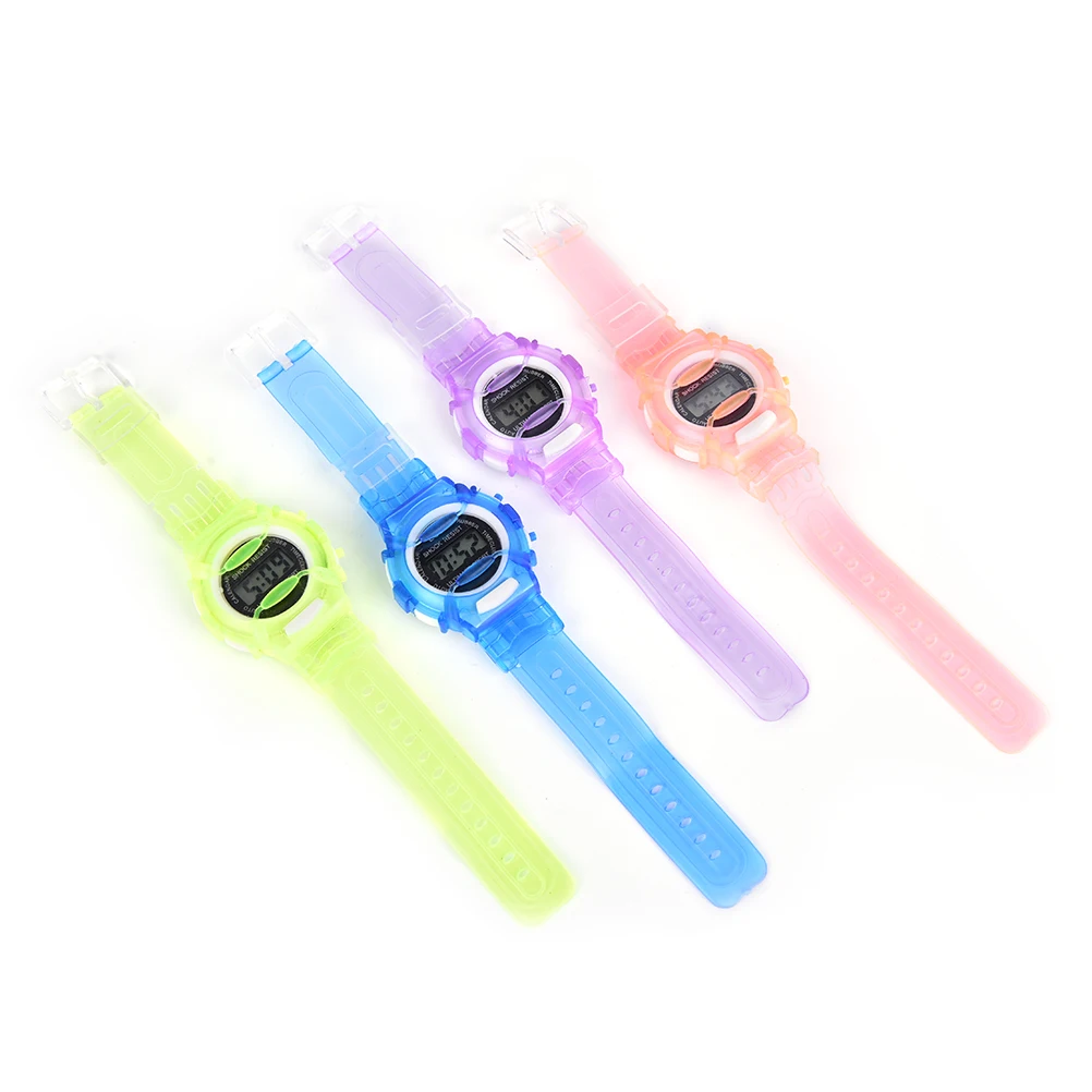 Цифровые многофункциональные спортивные водонепроницаемые наручные часы