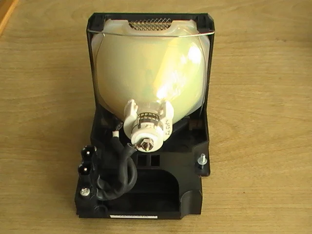 Совместим с FD630U FD630U-G WD620U WD620U-G XD600U XD600LP для Mitsubishi VLT-XD600LP 280/0.9 E20.8E E20.8 лампа проектора