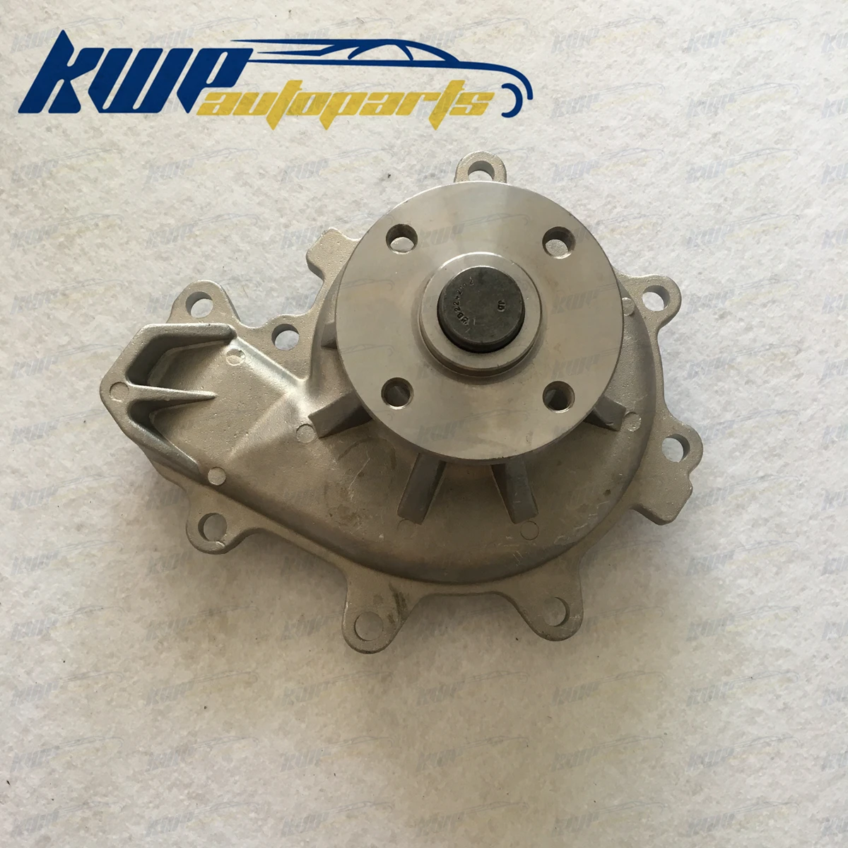 Водяной насос двигателя для Chevrolet W3500 W4500 W5500 Tiltmaster Isuzu NPR NQR 4.8L Deisel # GWIS-42A |
