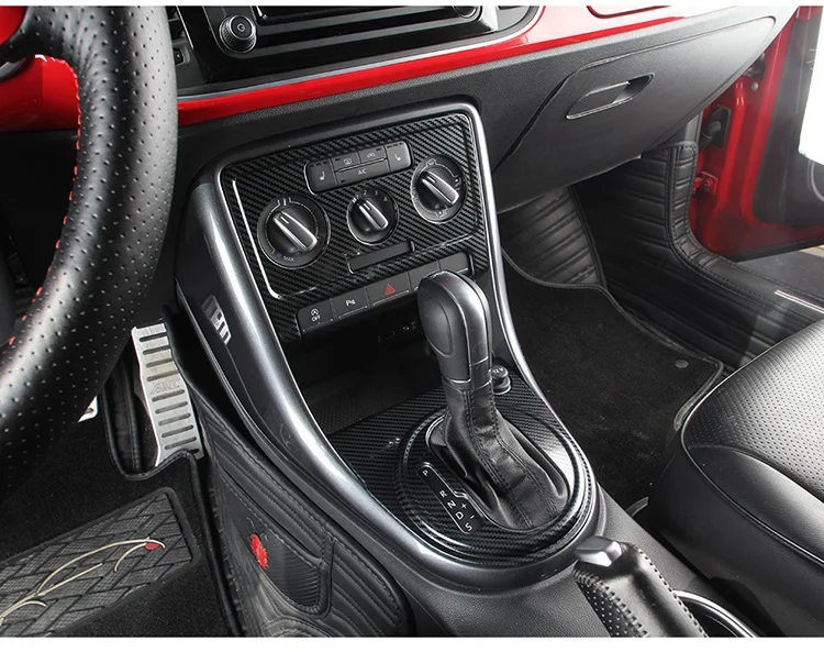 Панель центральной консоли автомобиля с принтом из углеродного волокна ручка