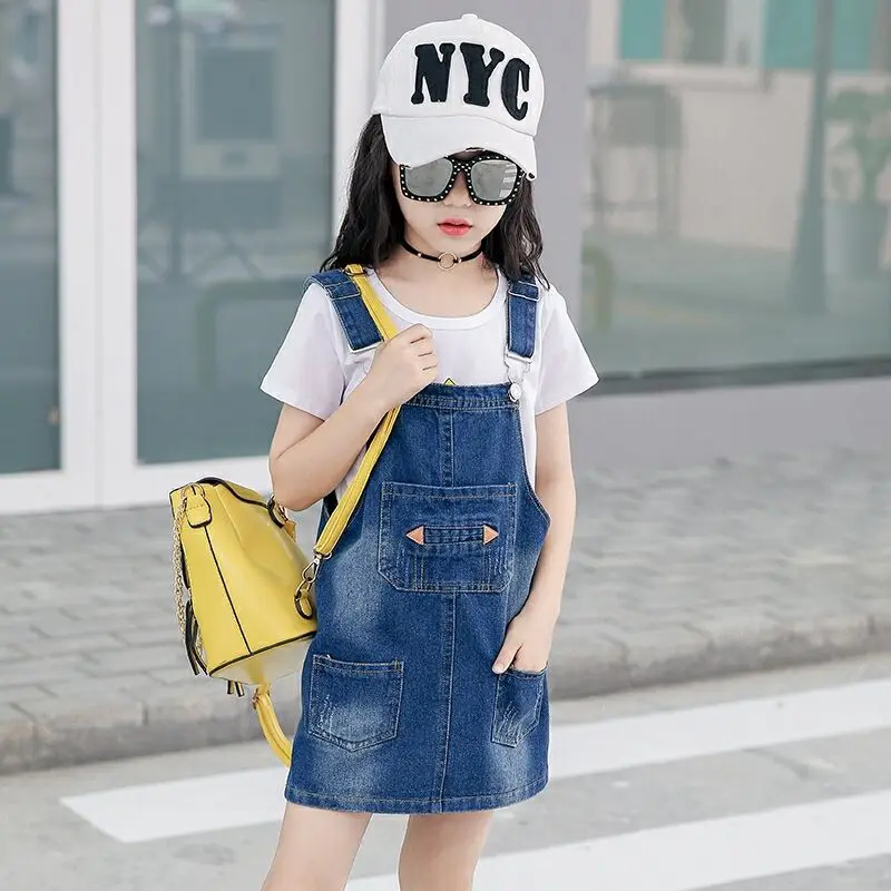 Джинсовые тканевые платья с эффектом потертости подтяжками для девочек сарафан