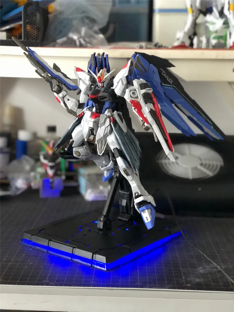 Comic Club WUMING модель MOKAI MB metal build Gundam freedom содержит светильник, базовая фигурка