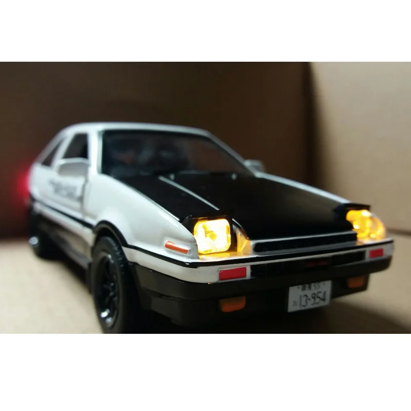 Игрушечные машинки D AE86 Литые металлические автомобили модель автомобиля Inital RX7