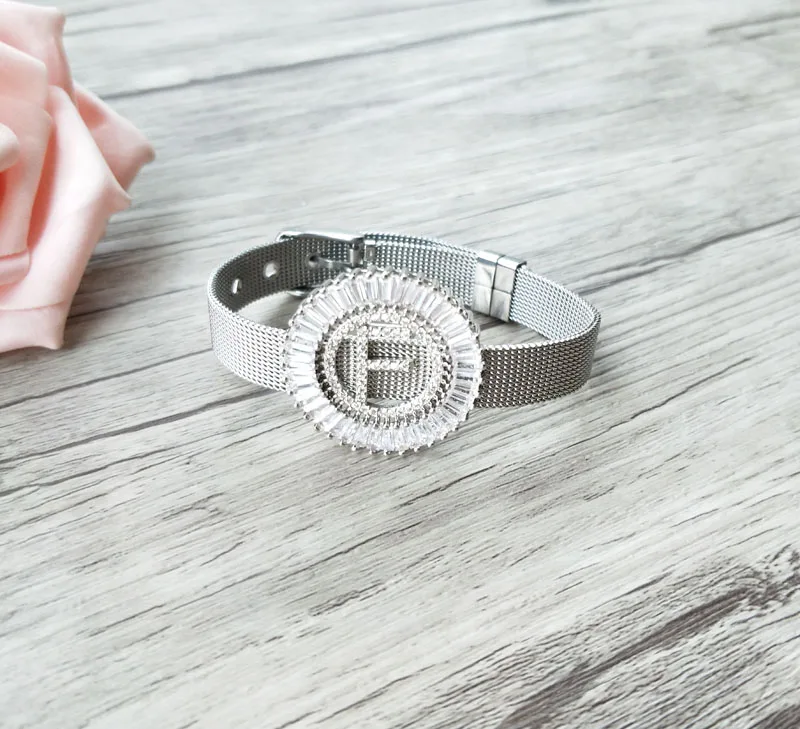4 шт. медные Подвески mirco pave cz Циркон буквы F шикарный Круглый браслет с большими