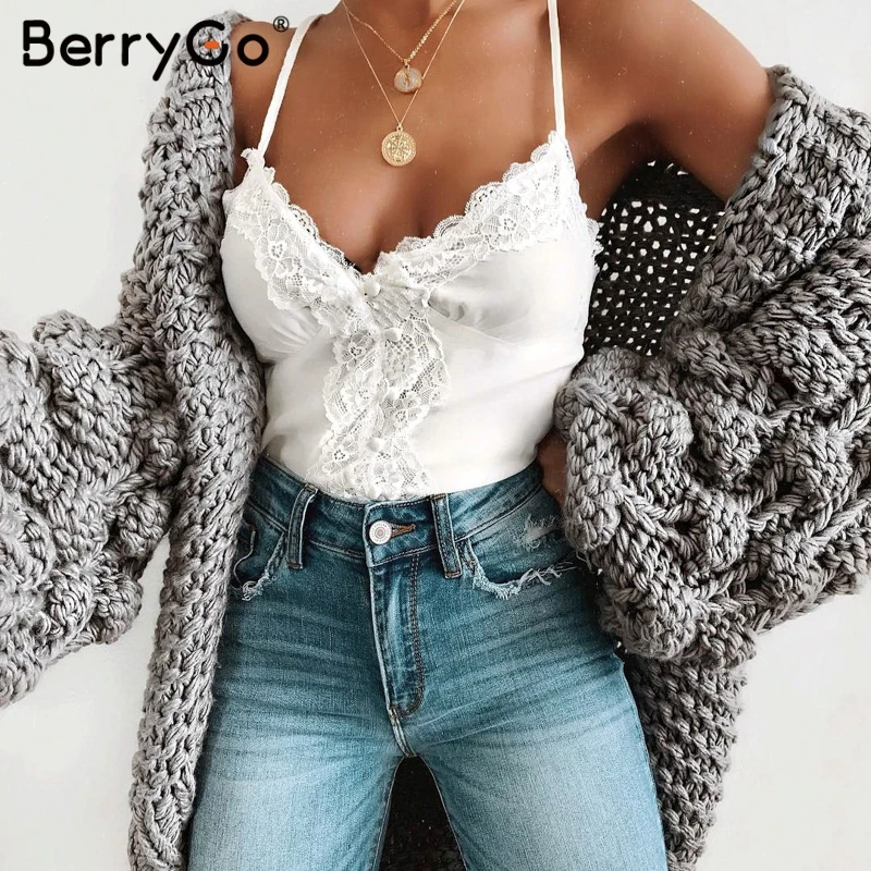 BerryGo Сексуальная кружевная майка с v образным вырезом летние топы для женщин на