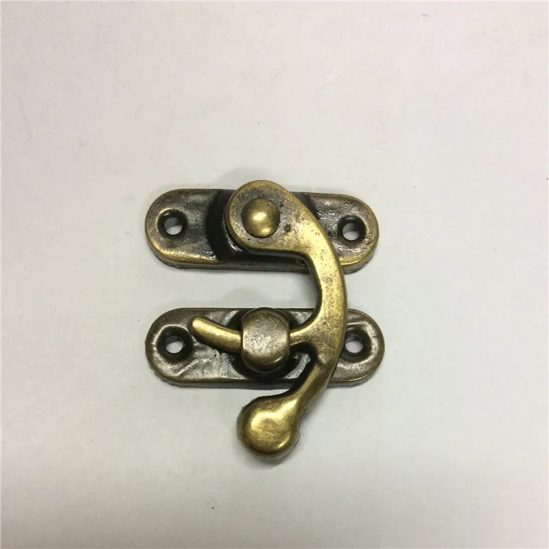 

Sewing Bag Clasp for Closure Box Chest Suitcase Bag Case,Box Suitcase Toggle Latch Buckles,Bronze Tone 4.2cm x3.7cm,30Sets