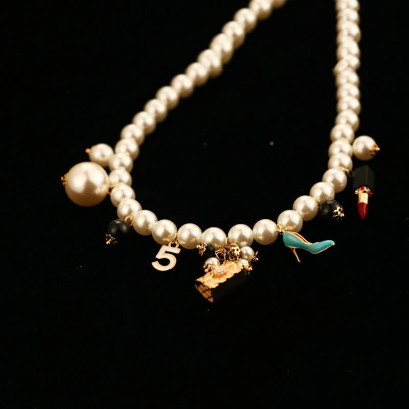 

2019 Imitation Pearls Necklace Flowers Pendants luxury Simulated Pearl Chain Crystal Choker Necklace Bead Work Jewelry For Women