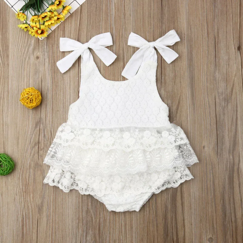 Белый кружевной жилет на бретельках с бантом топ шорты боди 2 предмета Одежда для