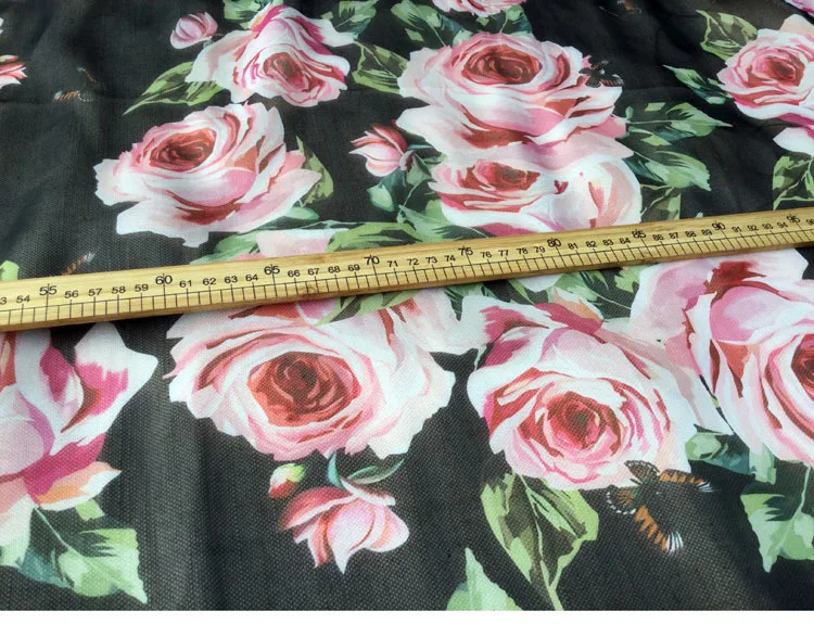 

New147cm wide European and American fashion rose digital printing polyester fabric chiffon floral fabric customization
