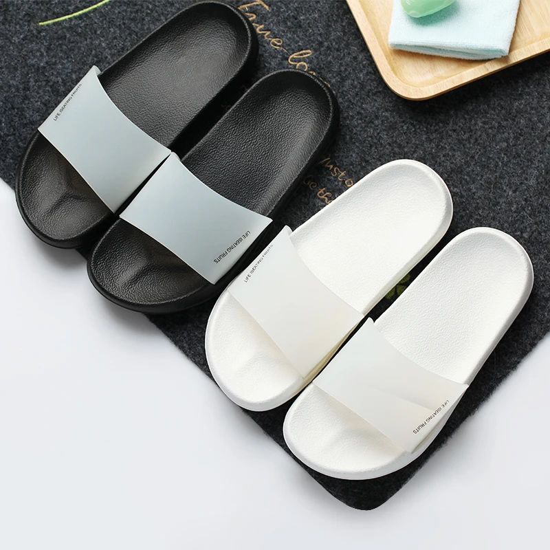 Шлепанцы женские летние черно белые тапочки пляжные прозрачные сандалии слайды