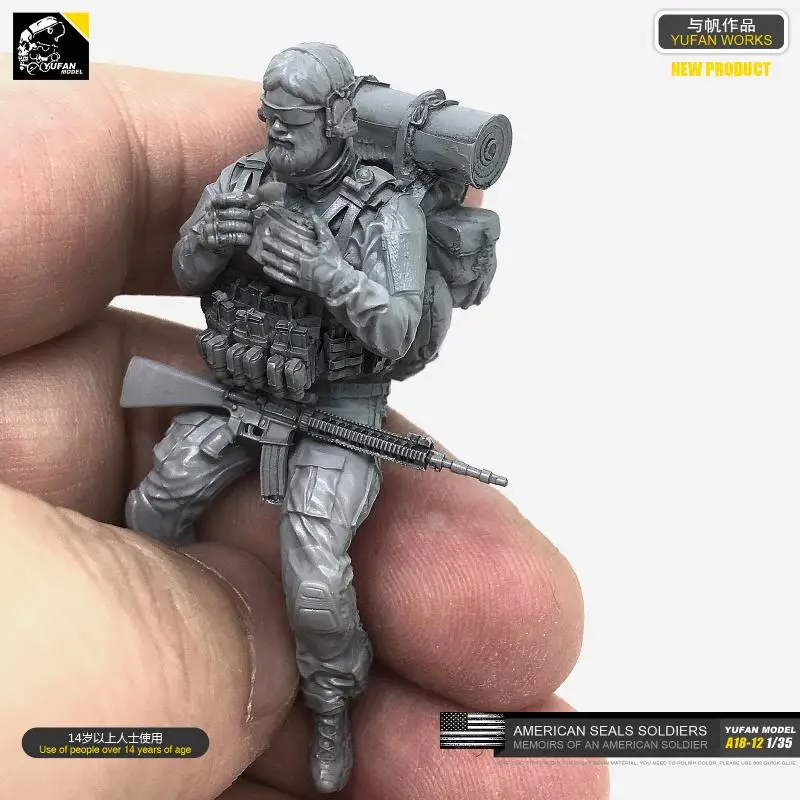 1/35 американские морские уплотнения отдых мука Смола солдатская модель A18-12 |
