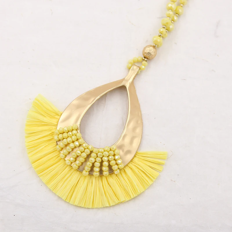 Ожерелье женское длинное с кристаллами кисточка из рафии подвесная цепь лето 2019 |