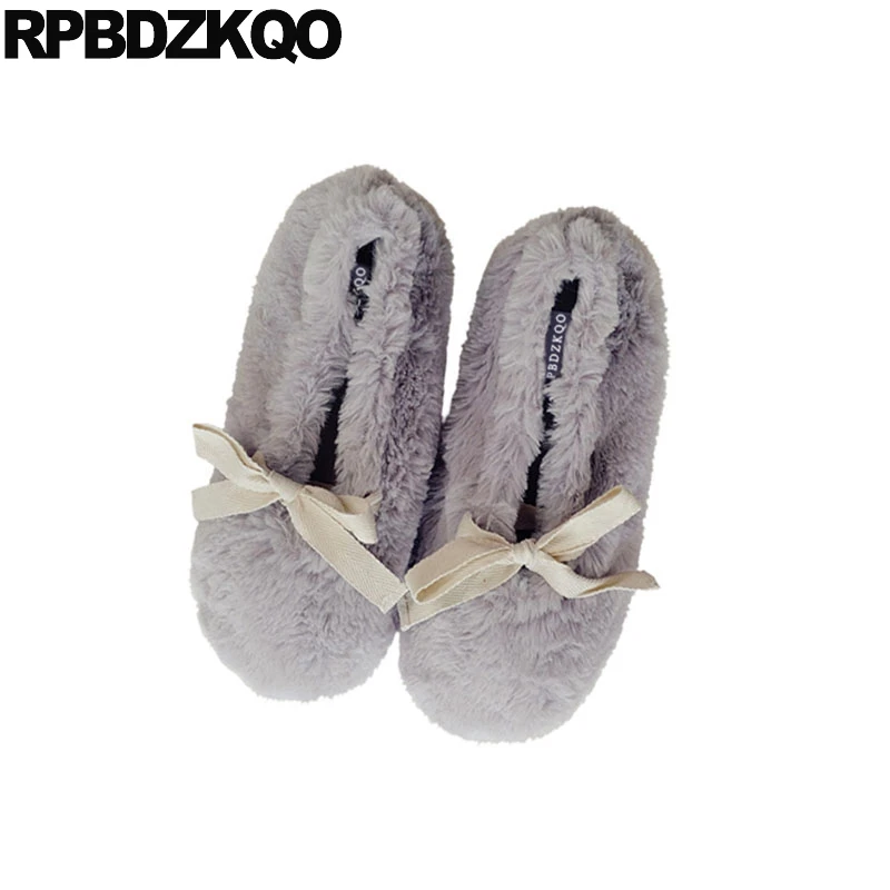 Пушистые повседневные туфли с пушистым полом без застежек для дома в Корейском