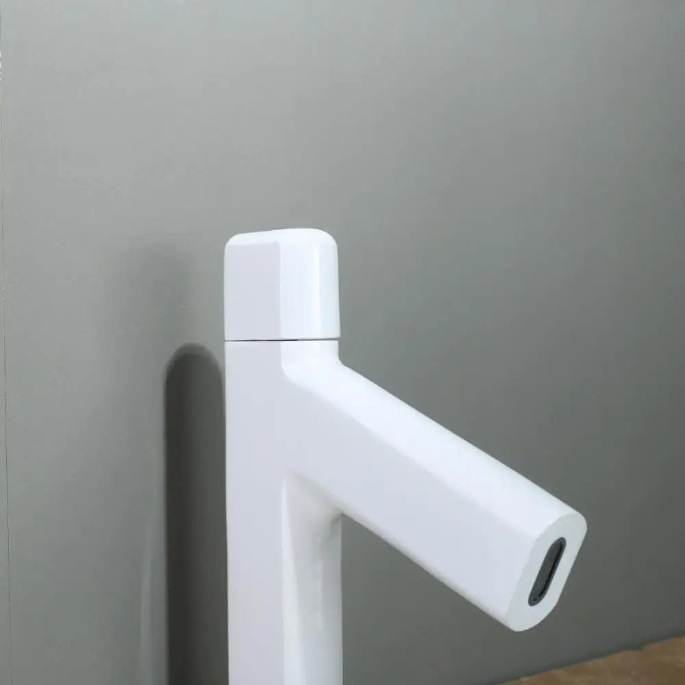 Смесители для умывальника Элегантный смеситель ванной комнаты кран горячей и