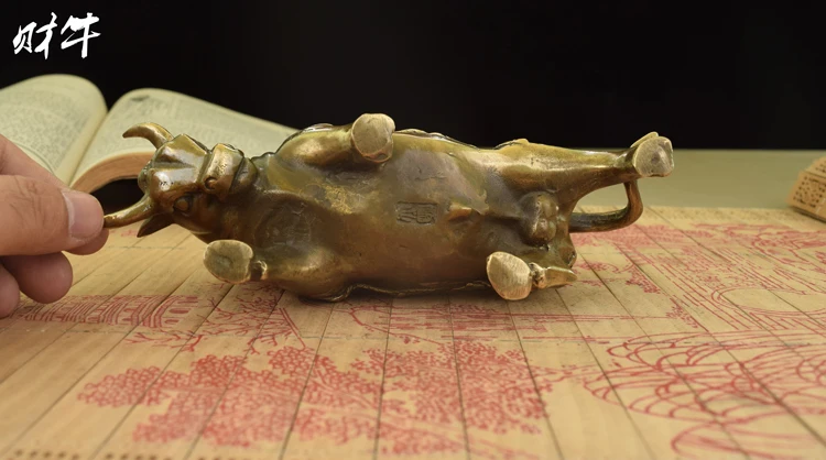 China brass Bronze fengshui wealth Bull OX Statue Metal crafts family decorations gifts. | Дом и сад