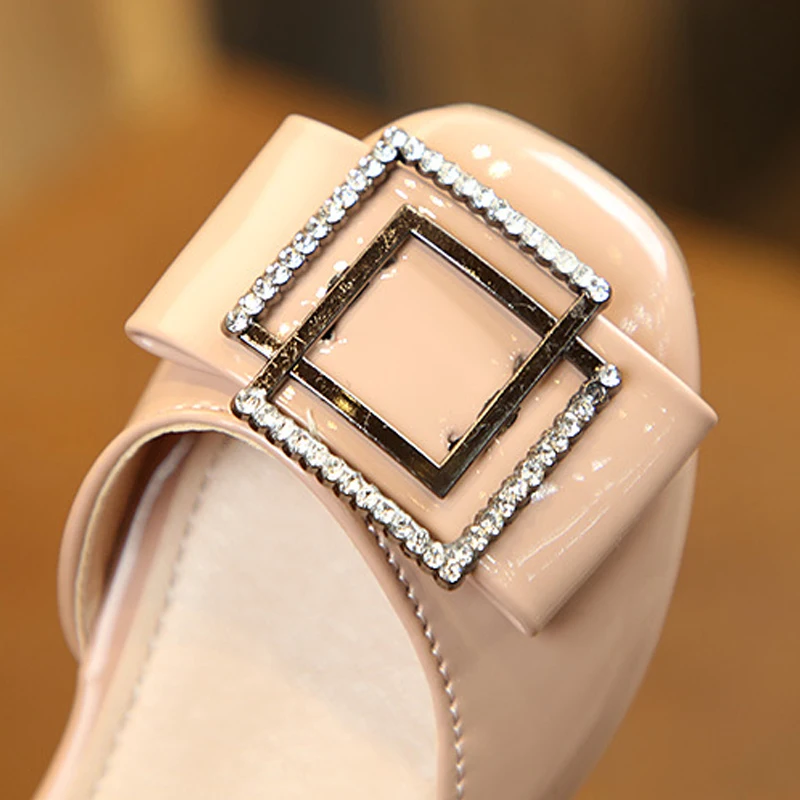 Модные детские туфли из лакированной кожи Детская обувь на плоской подошве