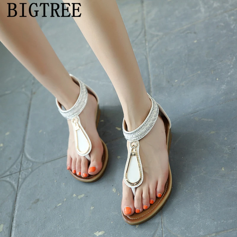 Богемные сандалии стразы женские пикантные модные босоножки на танкетке