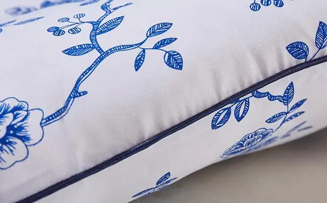 

Blue and white porcelain Cassia magnetic healthy pillow , square head pillows