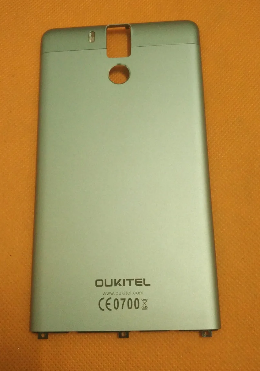 Используется оригинальный защитный чехол для аккумулятора Oukitel K6000 Pro MT6753 Octa Core 5