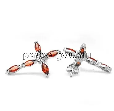 Серьги-гвоздики из натурального граната с крестиком Бесплатная доставка Серебро