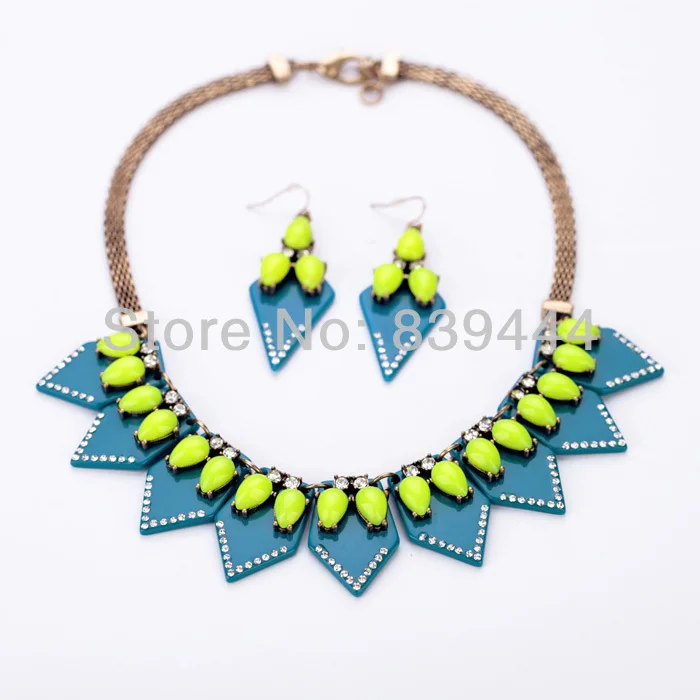 

Luxury Gift Accessories Shiny Acrylic CAB Necklace