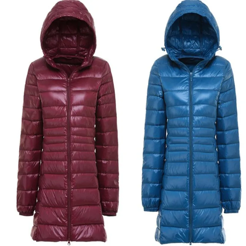 Женская куртка-пуховик на 90% белом утином пуху с воротником-стойкой