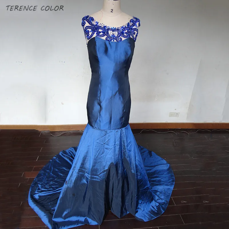Женское вечернее платье русалка синее длинное блестящее с открытой спиной и