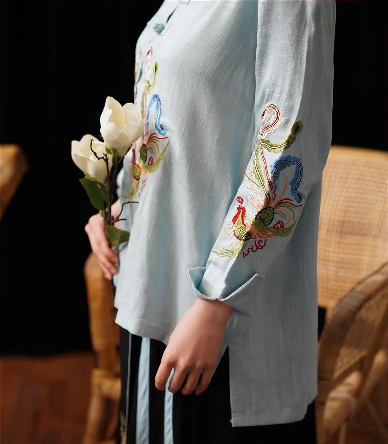 

Shanghai Story Embroidery Chinese Blouses Blend Linen Cotton Cheongsam Shirt Qipao Shirt National Trend Clothing 4 Color