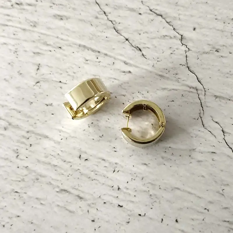 Gold Color Peri'sBox, золотые, серебряные, цветные металлические маленькие серьги-кольца для женщин, современные серьги для пирсинга Huggies, минималистичные круглые серьги 1,8 см - Окраска металла: Gold Color