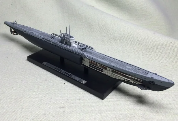 1:350 Вторую мировую войну U181-1942 Германия подводная лодка IX Ace чистый статическая