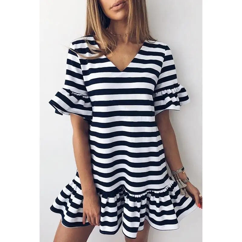 Женское повседневное мини платье в полоску летнее свободное уличное с