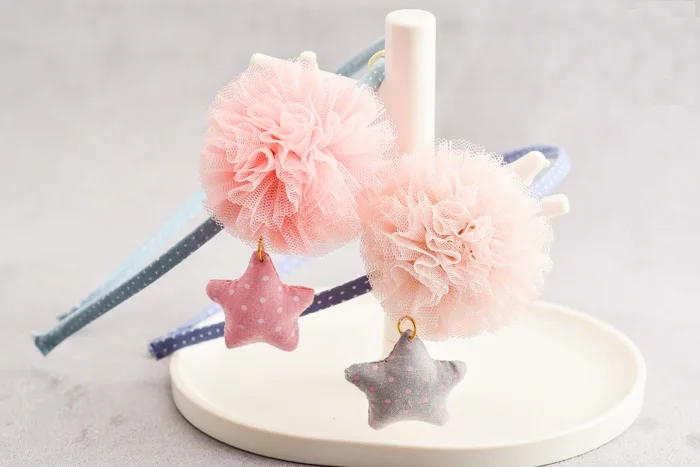 Бутик 10 шт. мод милый Театрализованное Тюль помпон повязки на голову с принтом в