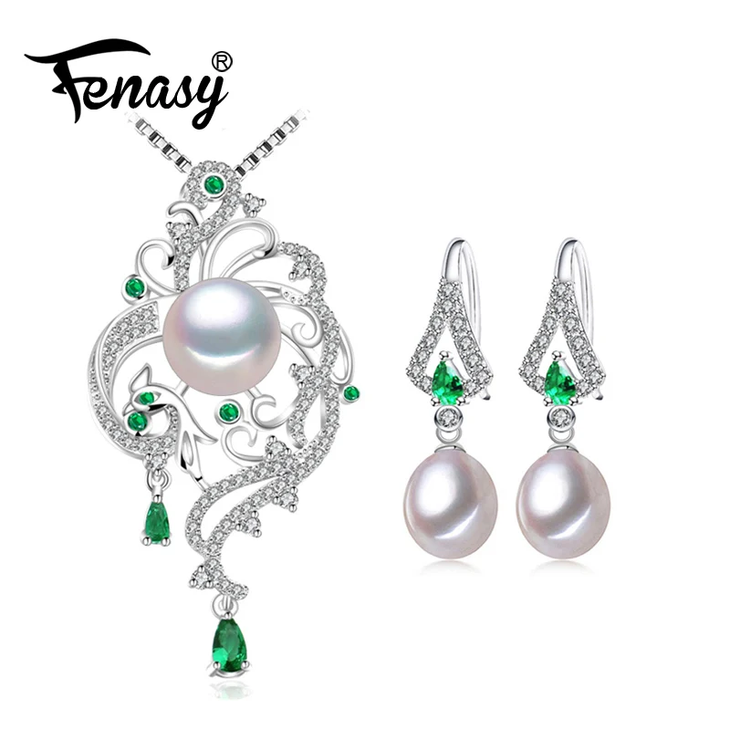 

Женский ювелирный комплект из колье и серёг, из серебра 925 пробы