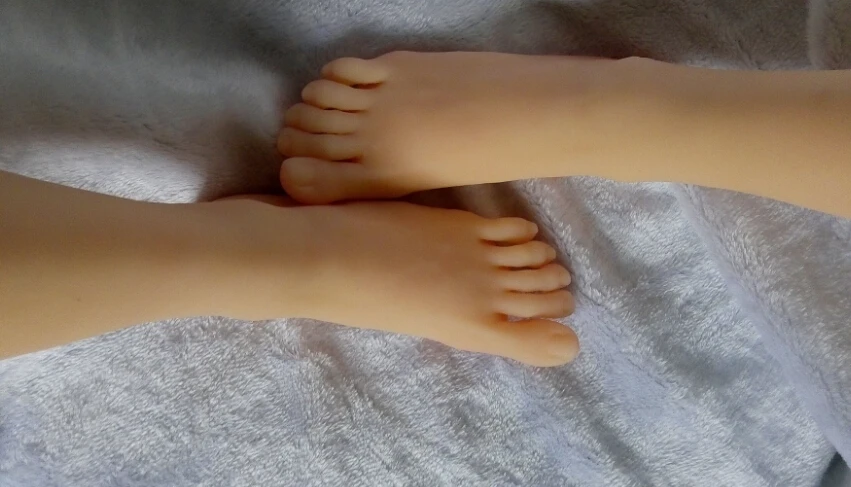 Asian Foot Models