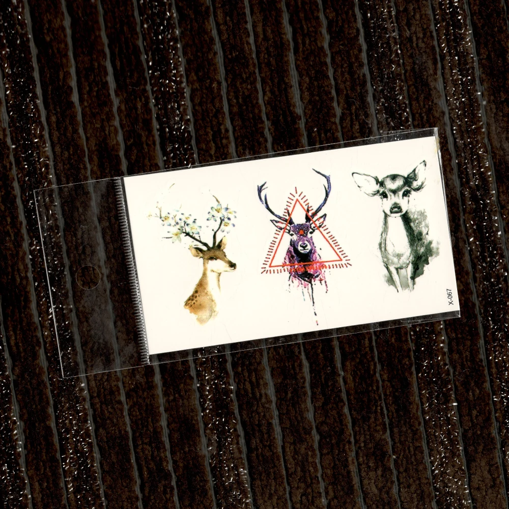 Поддельные Временная водостойкая татуировка переводятся с помощью воды лося