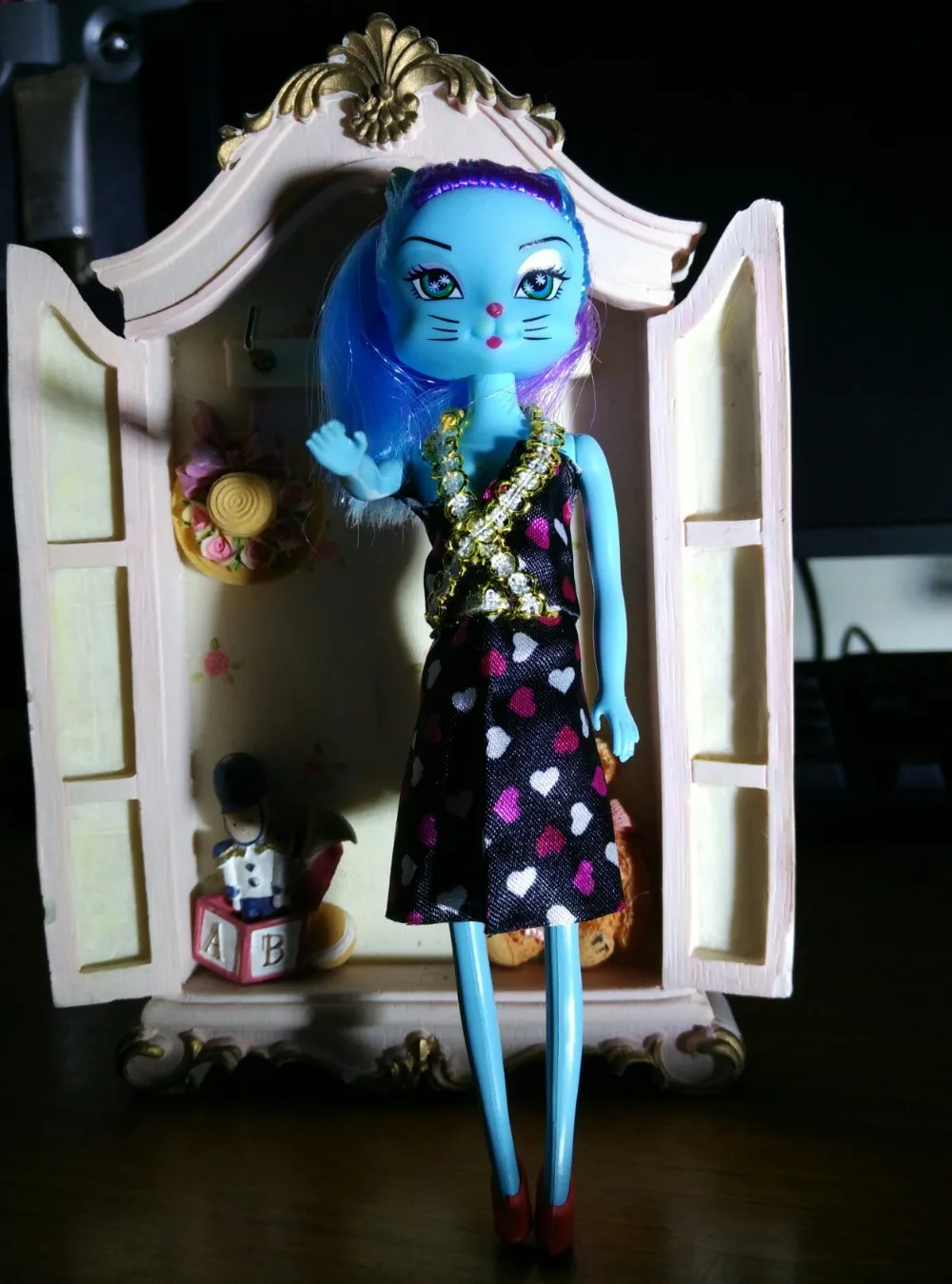 2015 модные игрушки популярные Подиумные куклы кошечки пластиковые подарочные для