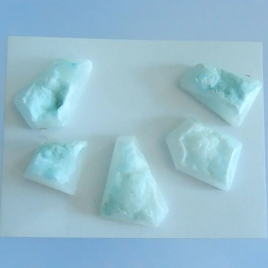 

5 шт. кабошоны из гемиморфита, 28,45 г (28x20x1 1/31x24x11 мм)