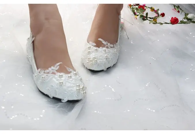 Женские свадебные туфли на плоской подошве белые кружевные цвета слоновой кости