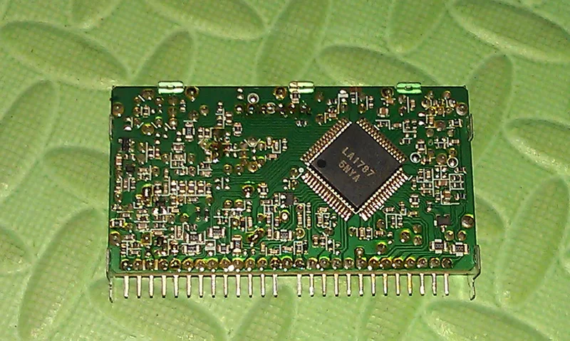 Автомобильная аудиосистема с радиоголовкой ALPS F3 FRV 307 diamond и другим радиомодулем