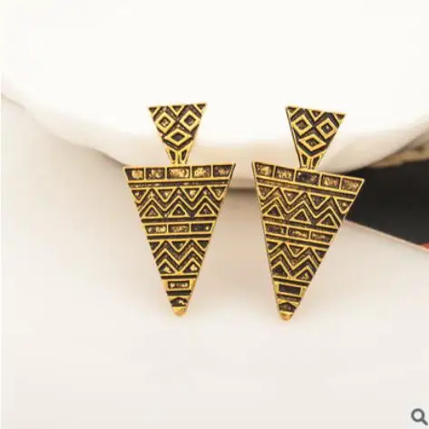 Серьги женские большие в ретро стиле трендовые украшения европейском и