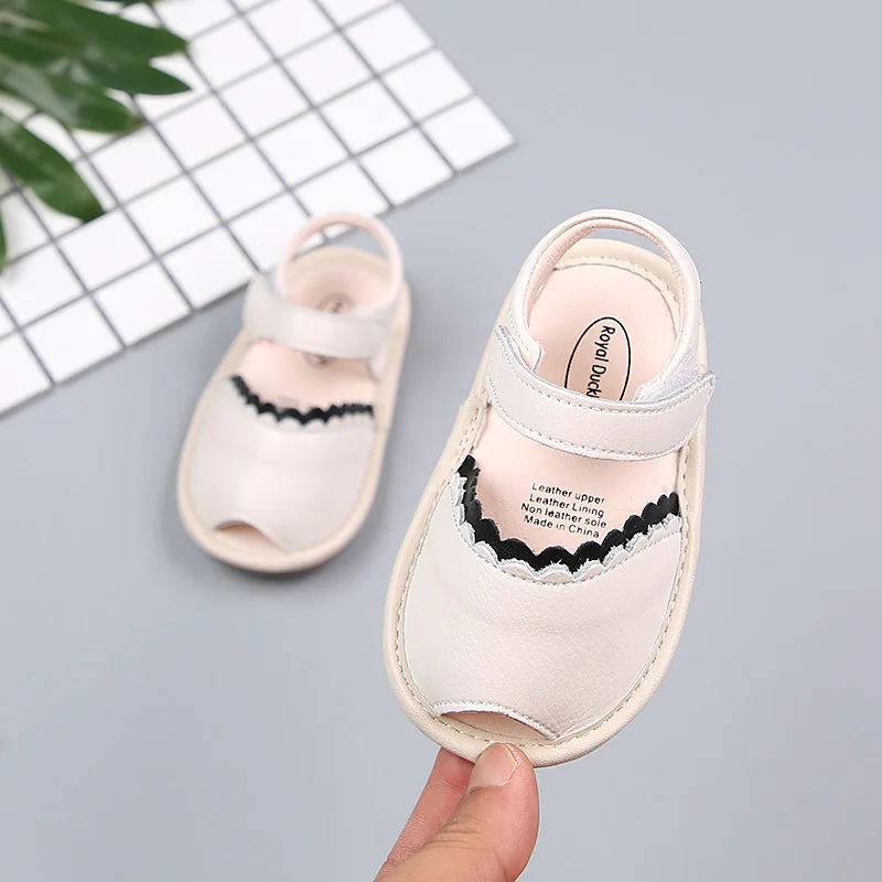 С двухслойным кружевны основаним граница для маленьких девочек сандалии с