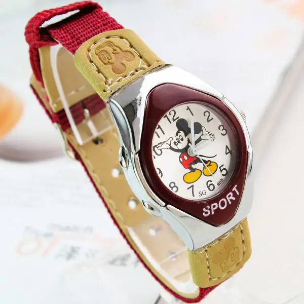 

Fashion Mickey Fabric Strap Catoon Watches For Girl Boy Student Girl Good Quaity Quartz Children's Sports Watches Casual Clocks