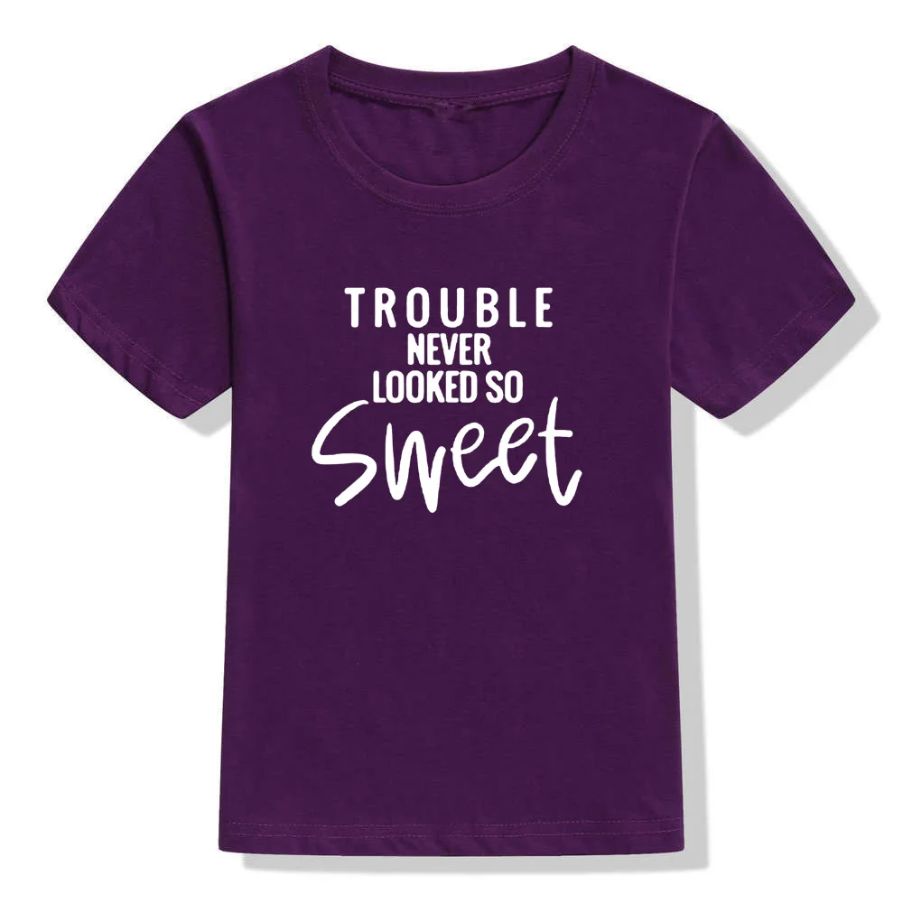 Trouble Never Look So Sweet Maker Детские футболки для мальчиков и девочек одежда малышей