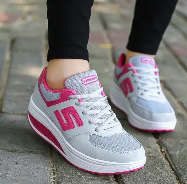 Akexiya/женские кроссовки на платформе; светильник на танкетке; zapatillas; женская обувь для бега; дышащая Спортивная обувь для похудения