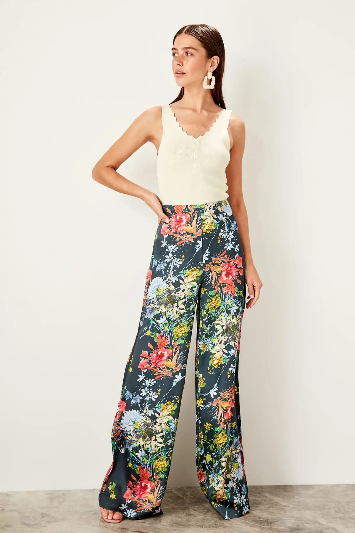 Trendyol разноцветные расклешенные брюки TWOSS19XM0296|Брюки| |