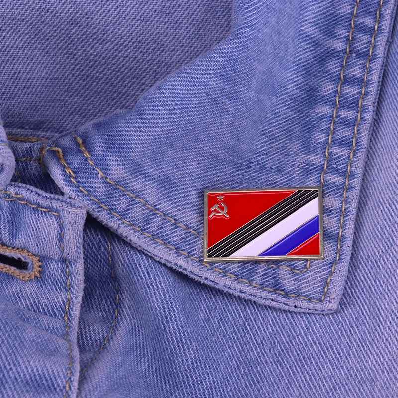 Значок на лацкан с российским флагом Советская Социалистическая красная звезда
