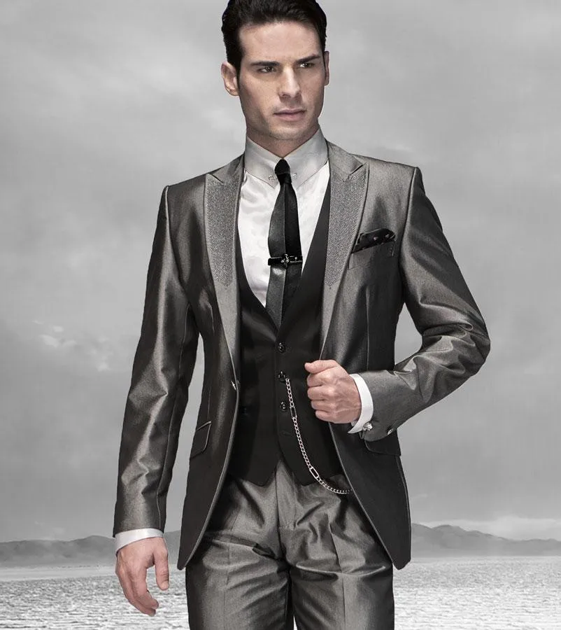 2017 Grey Tuxedo Styles mens wedding suits groom tuxedos Groomsmen suits Groomsmen suits prom suits( jacket+Pants+vest+tie)
